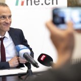 Le conseiller d'Etat neuchâtelois Laurent Kurth va se retirer à fin février 2024.